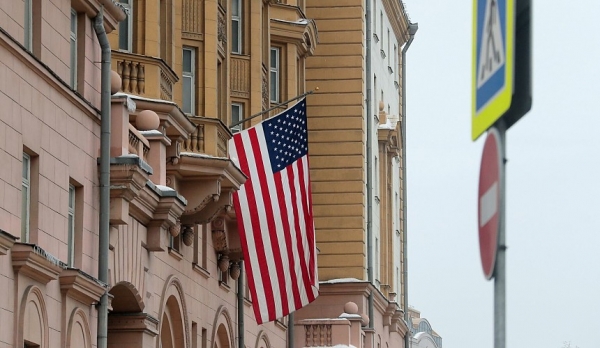  Посольство США в Росії фактично зупиняє видачу віз 