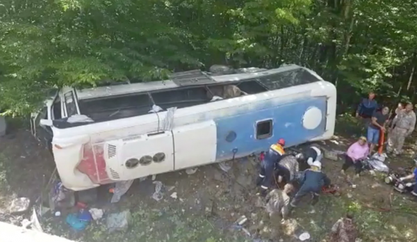 двоє людей загинули в ДТП з туристичним автобусом в Краснодарському краї