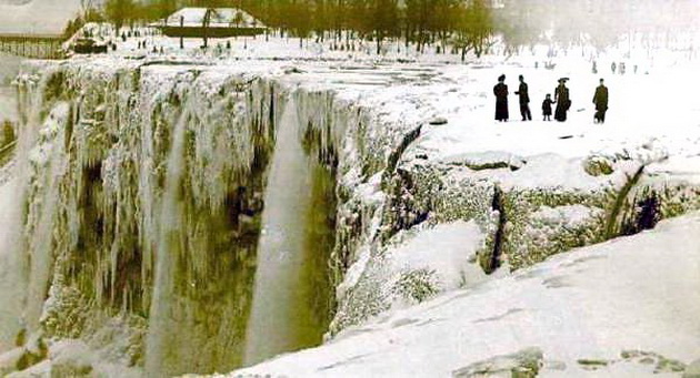 замерзає чи Ніагарський водоспад