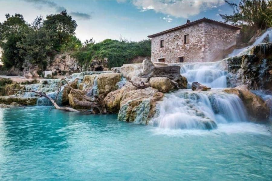  геотермальний водоспад Терме ді Сатурнія, Італія