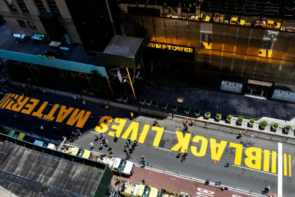 літні протести людей у США. Зробили висновки з цього приводу уряд.