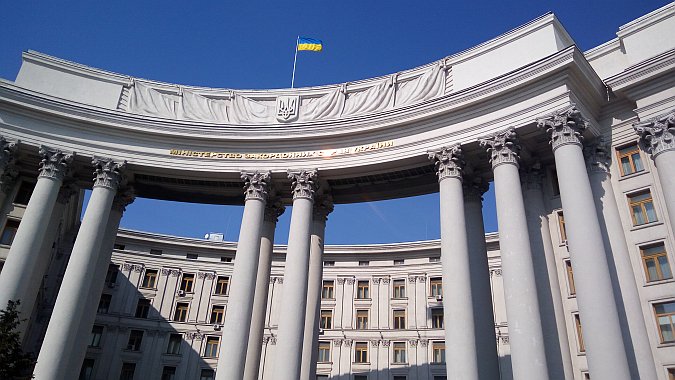  МЗС України повідомляє, що кордони залишаться відкритими 