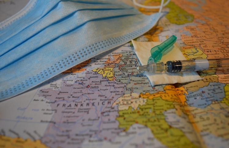  Лікарі розповіли, чого очікувати в подорожах тим, хто вже зробив щеплення від COVID-19