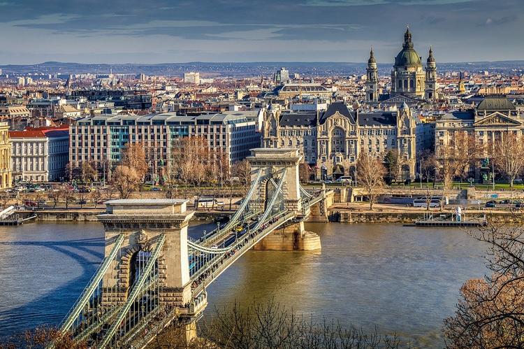  Угорщина скорочує термін дії сертифіката вакцинації до 6 місяців