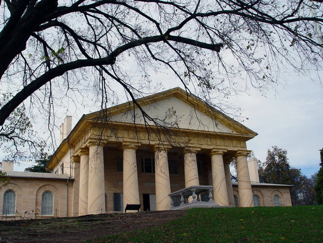 arlingtonskoe kladbishe robert e lee house Арлінгтонське національне кладовище
